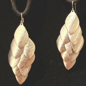 🔥 Cascading Leaf Petal Earrings